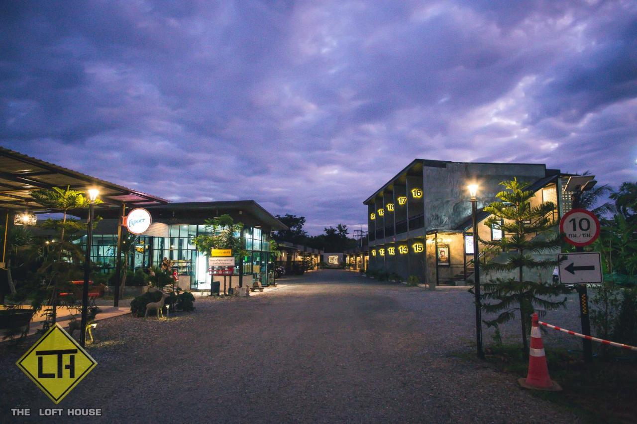 Hotel The Loft House Sakaeo Watthana Nakhon Exteriér fotografie